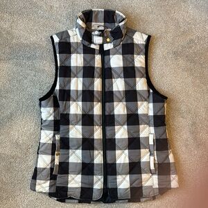 Kenzie women size large quilted  vest buffalo plaid check  black grey white